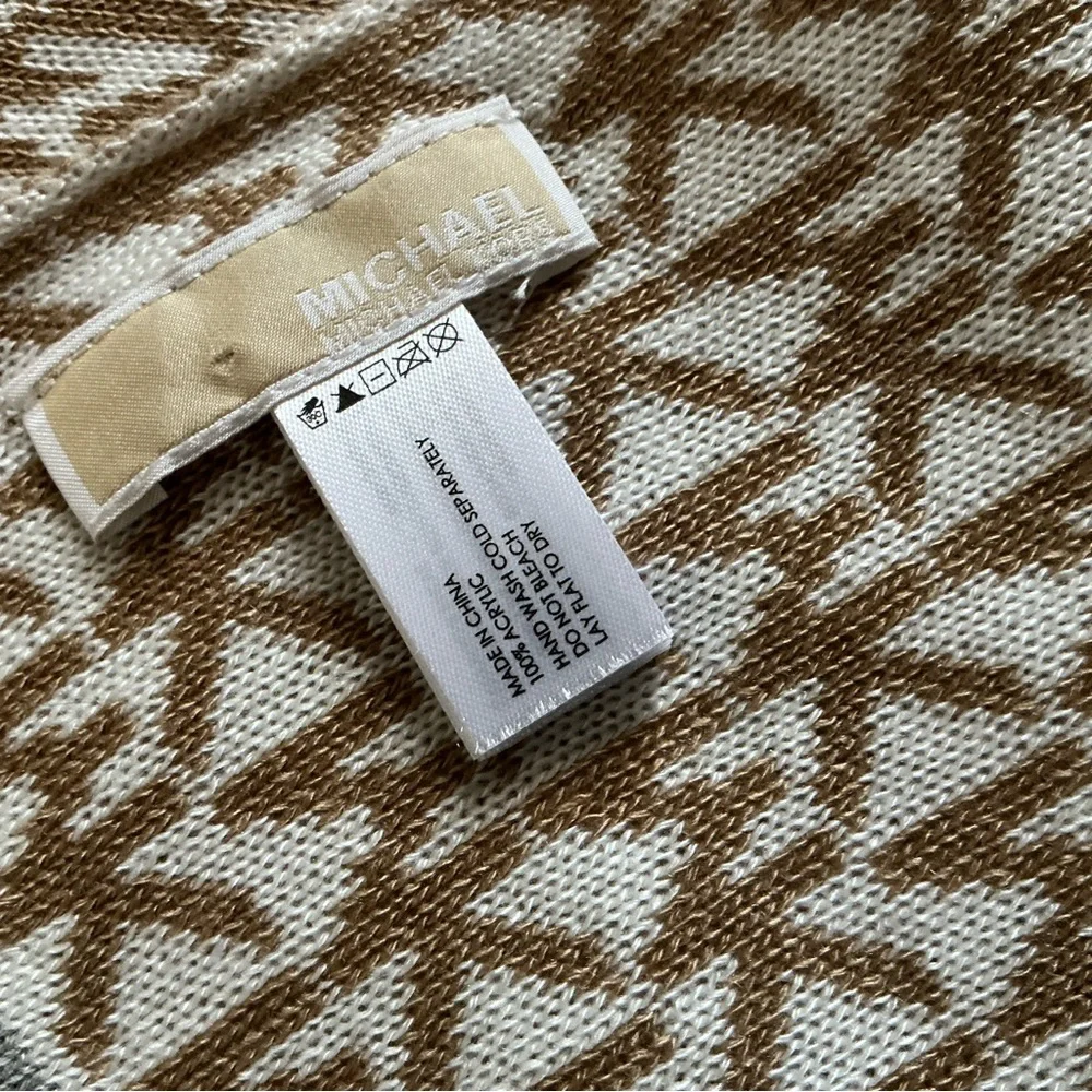 Michael Kors knit scarf beige brown MK logo one size